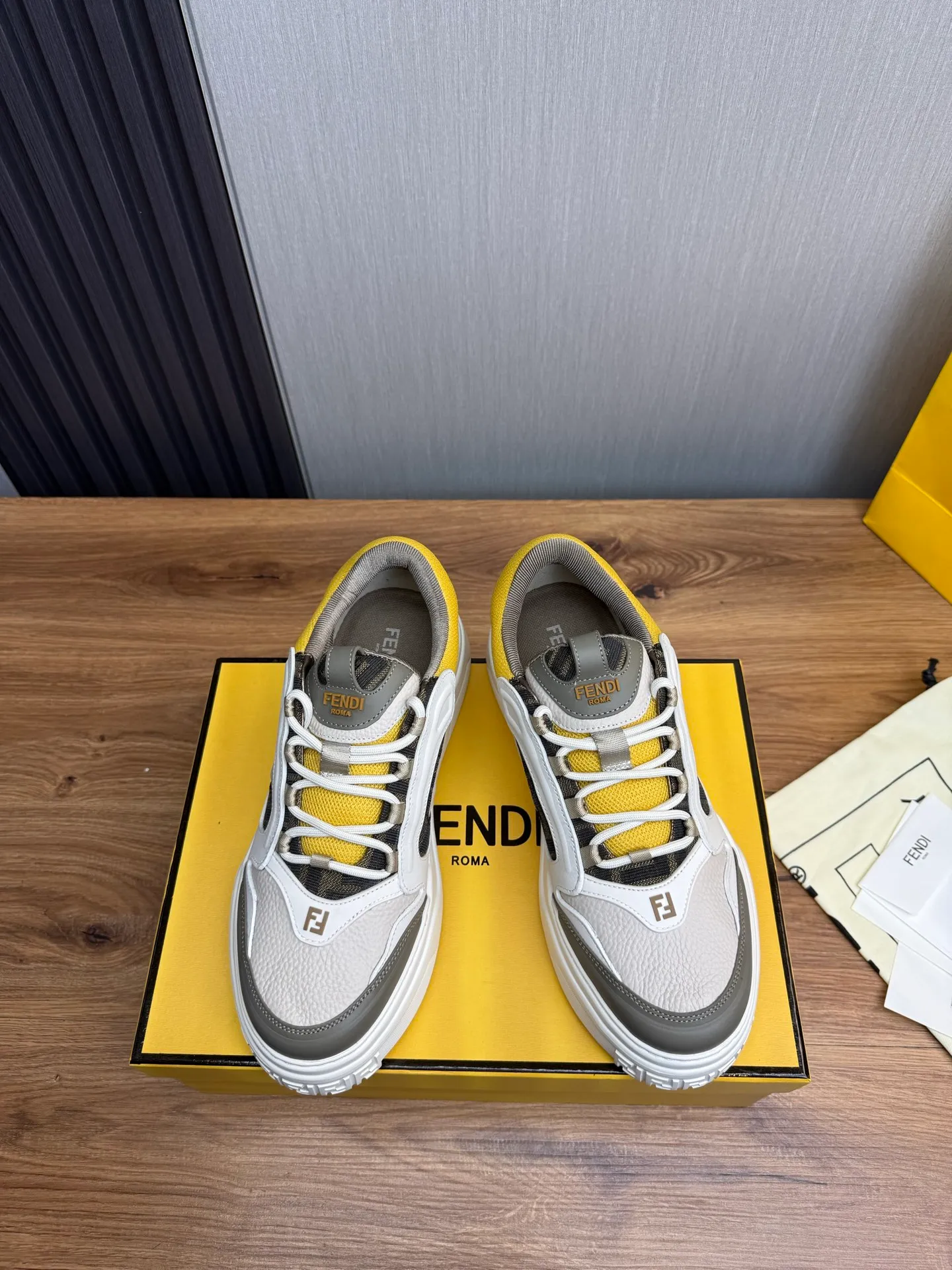 Men's shoes 💰780💰 Fendi (FENDI) men's model official website 1:1 replica ⬆️ The latest hot sale 🔥Original cowhide stitching - Comfortable mesh lining Original outsole ✅Ready stock 38-45 (38.45 non-refundable)